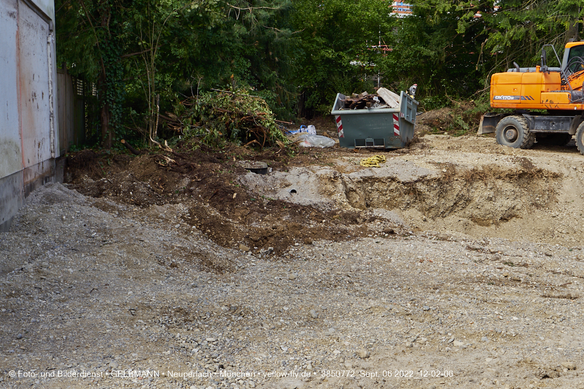 06.09.2022 - Baustelle an der Niederalmstraße 16 und Hugo-Lang-Bogen 13 in Neuperlach-Trudering